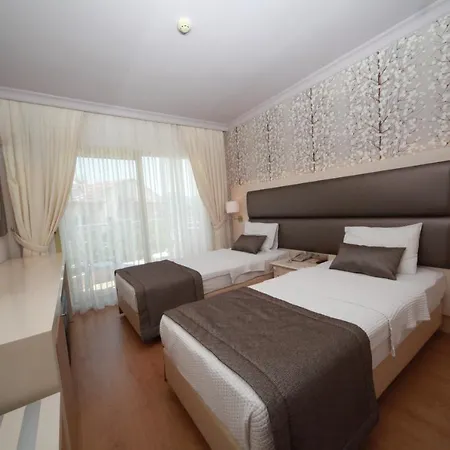 Grand Faros Отель 4*